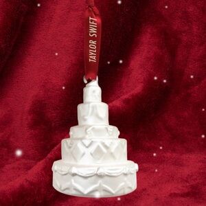 NIB Taylor Swift RED Wedding Cake! White Holiday Ornament